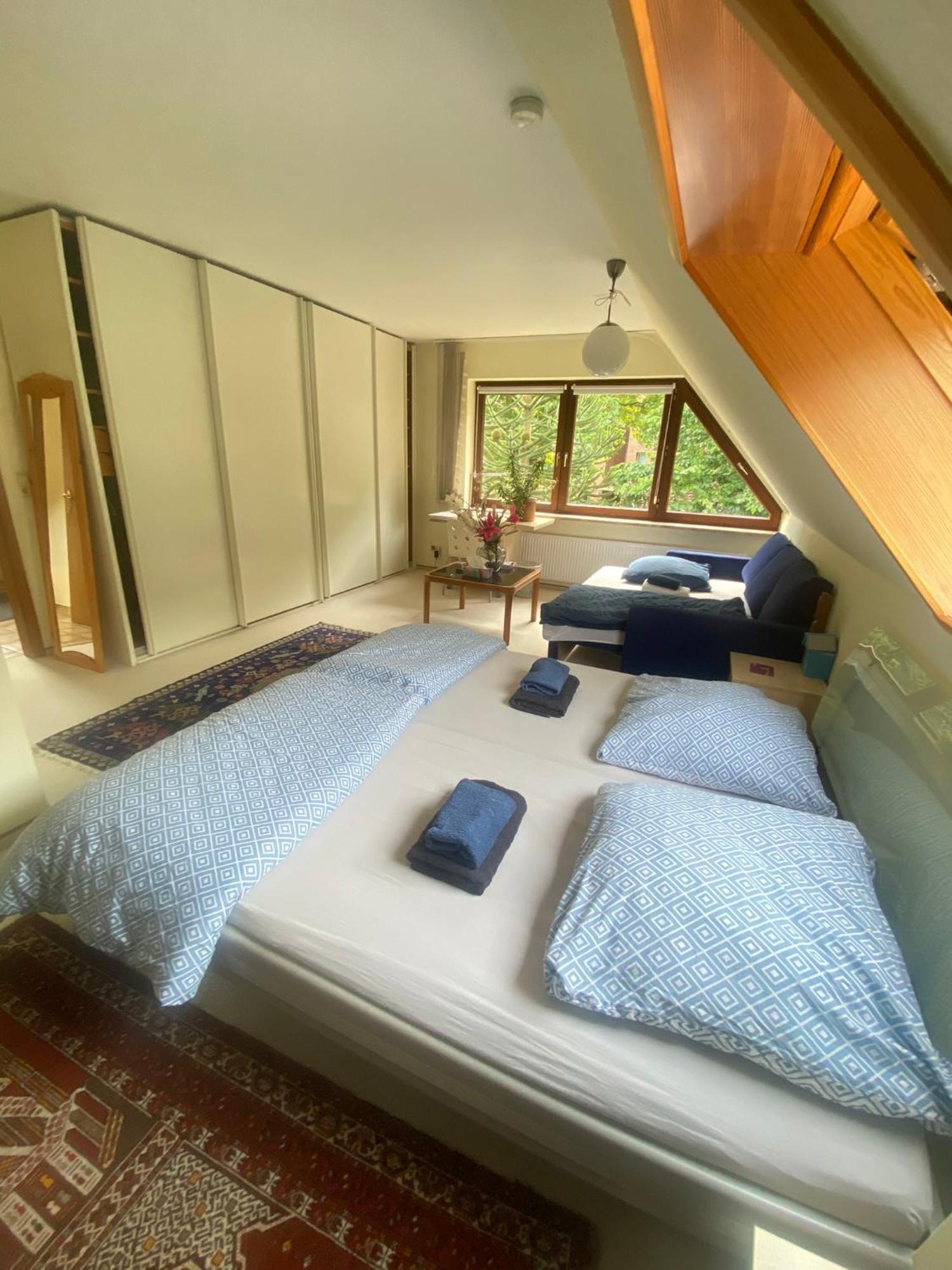 Gartenblick-Oase: Obergeschosswohnung In Hamburg Luaran gambar